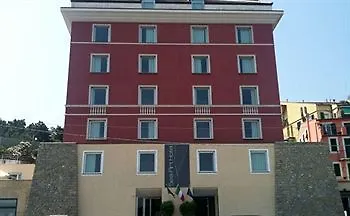 Hotel Sea Art 4*
