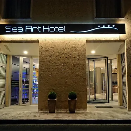 Sea Art ホテル 4*